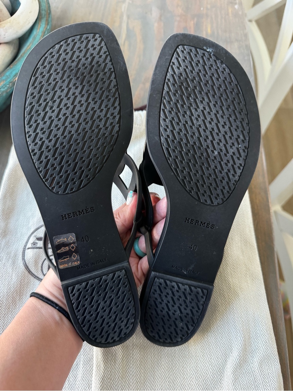 Hermes Egerie Thong Sandals Black EU 40 US 9 - Picture 4 of 4